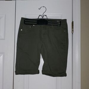 Indigo Rein army green bermuda shorts  Junior Sz 3